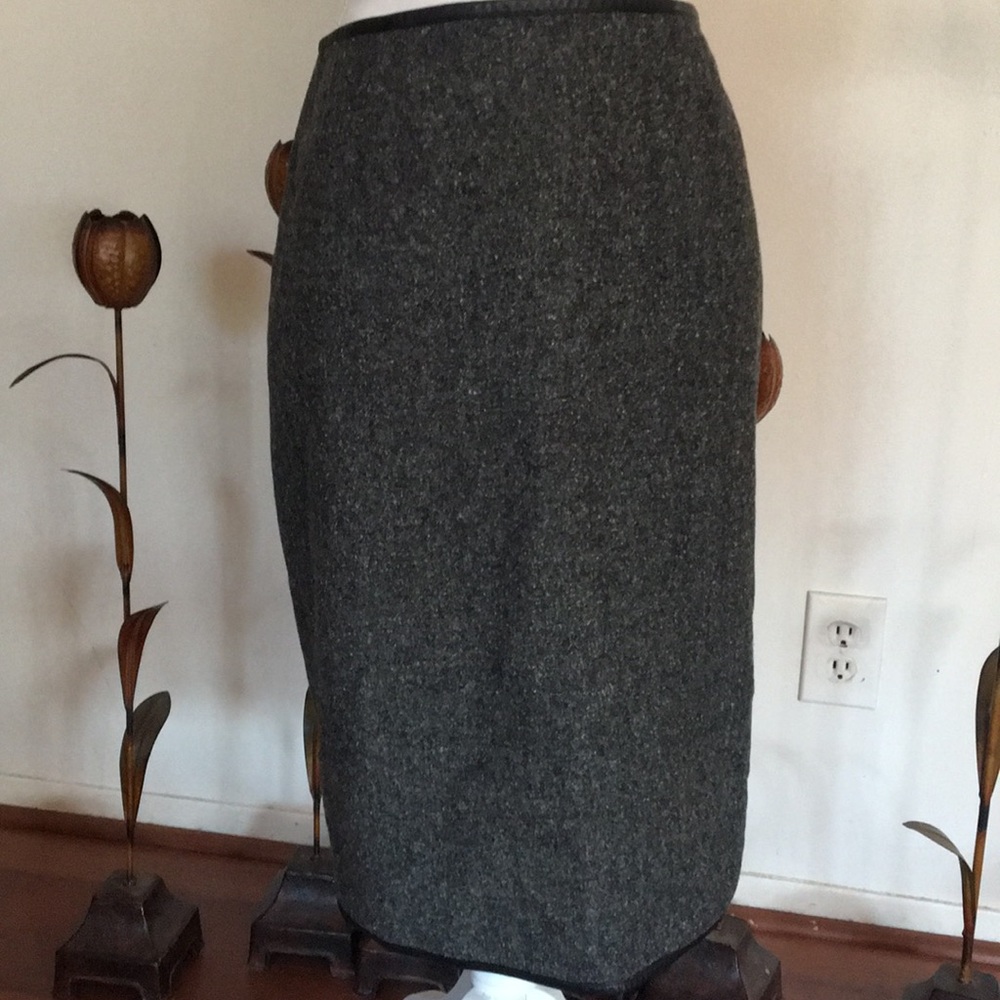 Moda International skirt